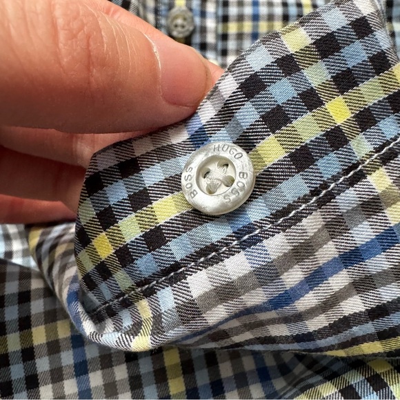 HUGO BOSS PLAID BUTTON UP LONG SLEEVES SHIRT - XL - Picture 6 of 14